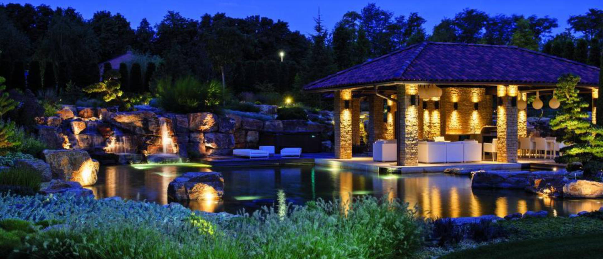 Zadbamy o efektowną aranżację świetlną ogrodu.